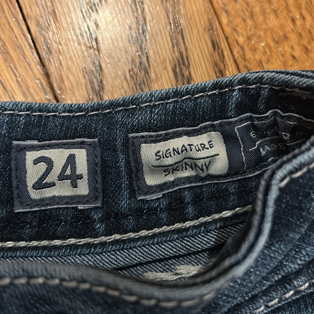 Miss Me Signature Skinny Jeans - Picture 4 of 7